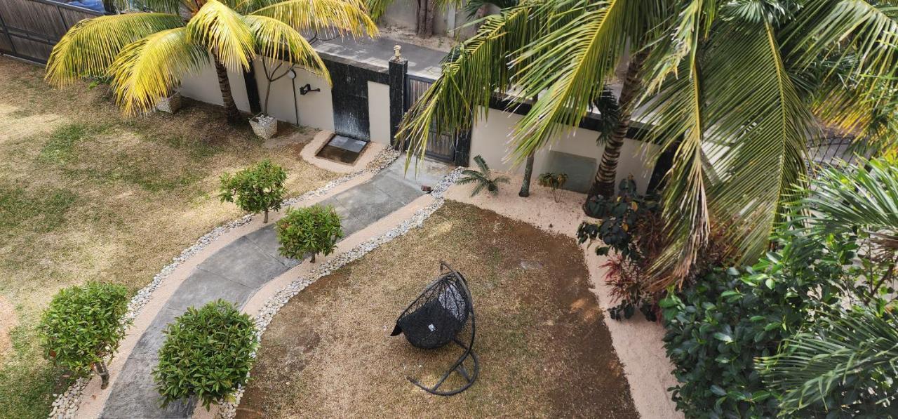 Number 7, 2Nd Floor, Pebble Bay Apartments With Garden View 格兰贝伊 外观 照片